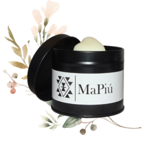 black tin candle serenety spice, aromatherapy, luxury, hug, woody fragrance, warmth, cinnamon, bergamont, clove, amber